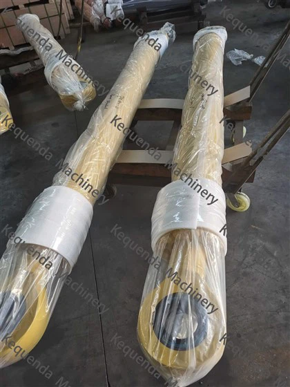 PC 800-8 Boom strokka